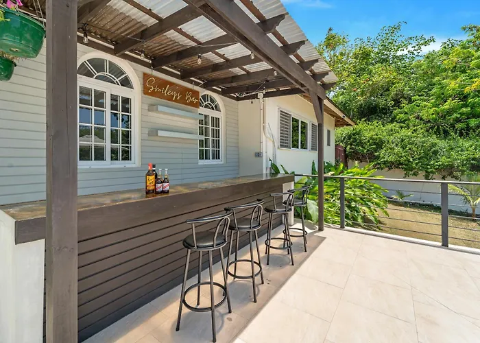 Forever Summer Gorgeous 4bdr With Pool Private Chef Runaway Bay