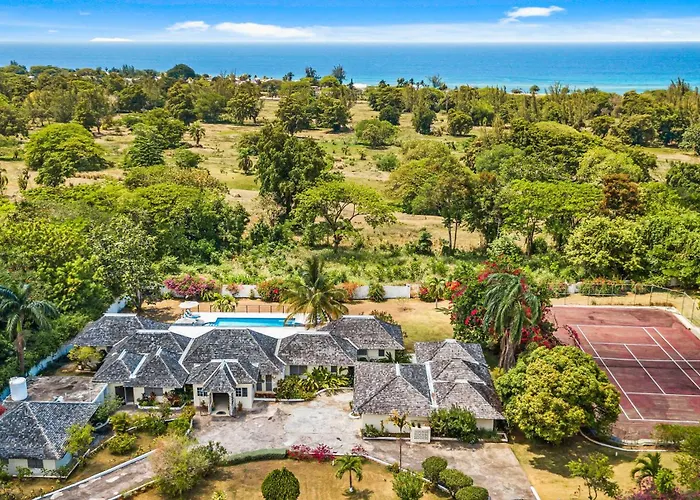 Forever Summer Gorgeous 4bdr With Pool Private Chef Villa Runaway Bay