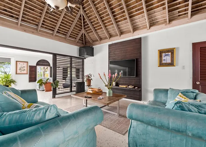 Forever Summer Gorgeous 4bdr With Pool Private Chef Villa Runaway Bay